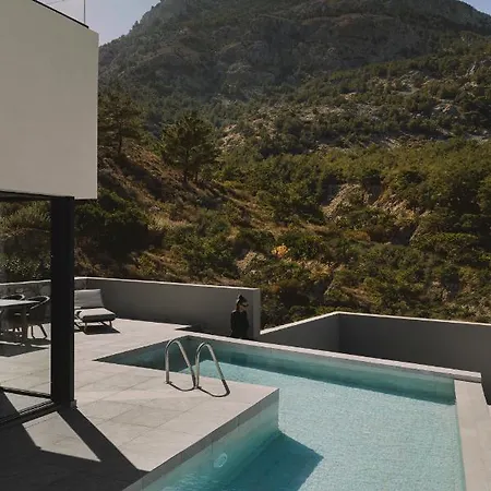 Aposperia Memorable Living *