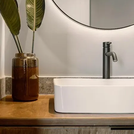 Aposperia Memorable Living