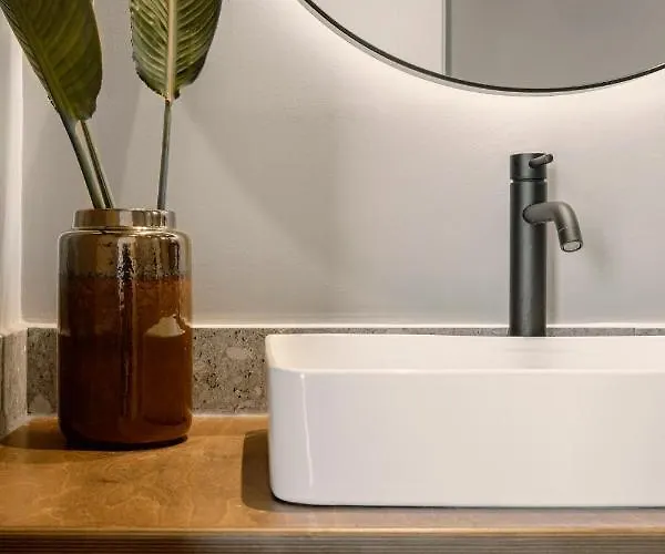 Aposperia Memorable Living